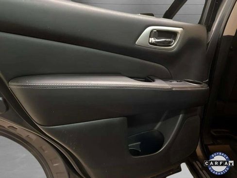 Used 2019 Nissan Pathfinder SV image 68