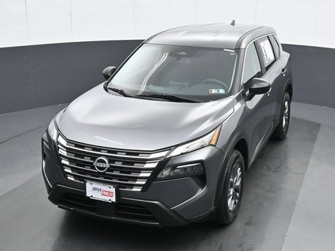 Used 2024 Nissan Rogue S AWD/4WD image 16