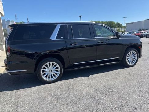 Used 2024 Cadillac Escalade ESV Luxury w/ LPO, Floor Liner Package AWD/4WD image 3