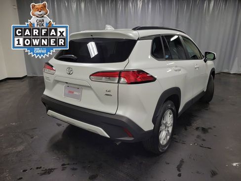 Used 2023 Toyota Corolla Cross LE w/ Moonroof Package image 8
