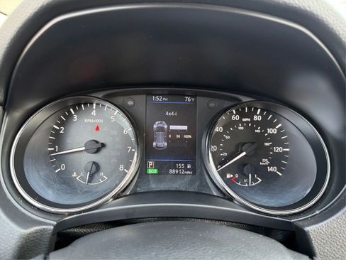 Used 2020 Nissan Rogue S image 19