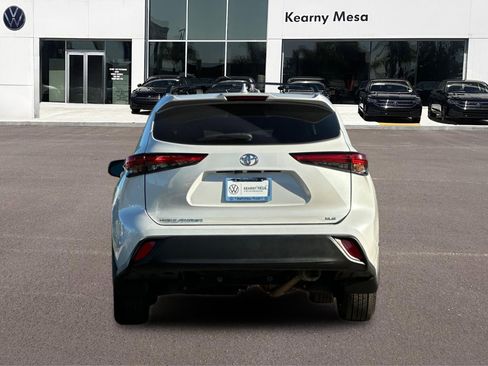 Used 2022 Toyota Highlander XLE image 5