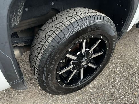 Used 2020 GMC Sierra 1500 AT4 w/ AT4 Premium Package image 11