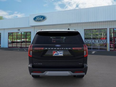 New 2025 Ford Expedition Max Platinum w/ Driver's Package image 5