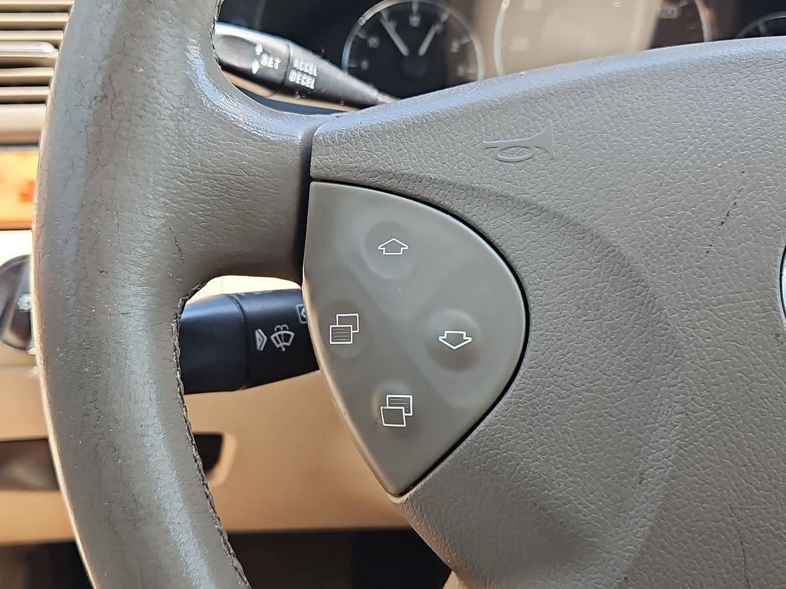 Used 2006 Mercedes-Benz E 320 CDI Sedan image 24