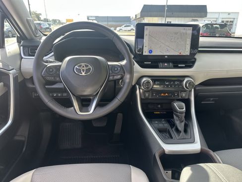 Used 2025 Toyota RAV4 Limited w/ Advanced Technology Package image 15