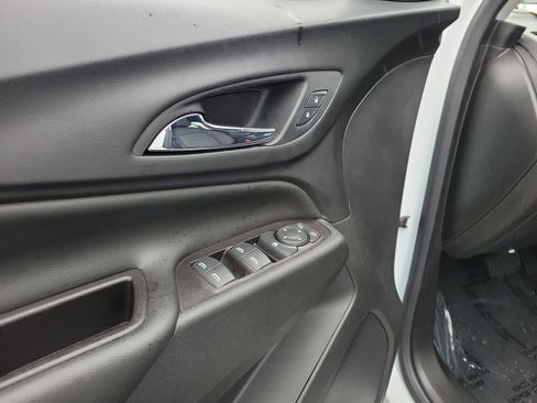 Used 2022 Chevrolet Equinox LT FWD image 18