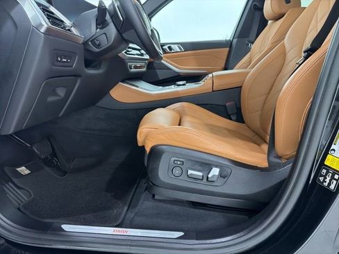 Certified 2024 BMW X5 xDrive40i w/ Premium Package AWD/4WD image 14