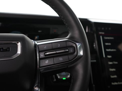 Used 2025 GMC Yukon Denali w/ Sun & Power Step Package AWD/4WD image 29