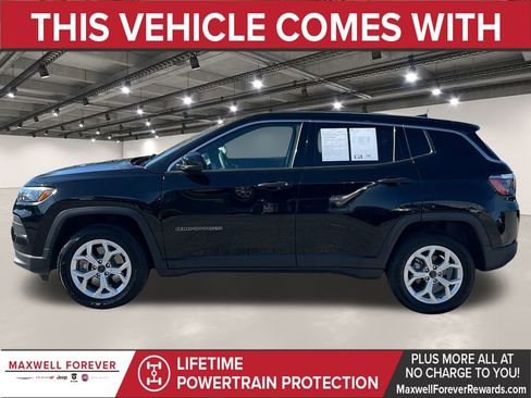 Used 2025 Jeep Compass Sport image 13