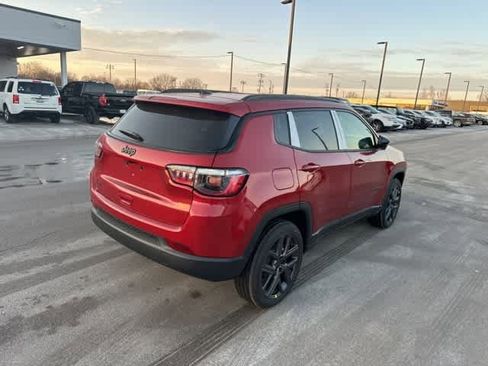New 2026 Jeep Compass Latitude image 14