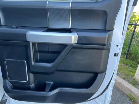 Used 2019 Ford F150 Lariat w/ Equipment Group 502A Luxury AWD/4WD image 10