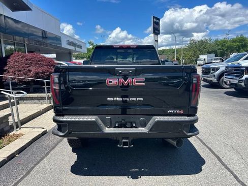 New 2026 GMC Sierra 2500 AT4 w/ AT4 Premium Plus Package AWD/4WD image 4