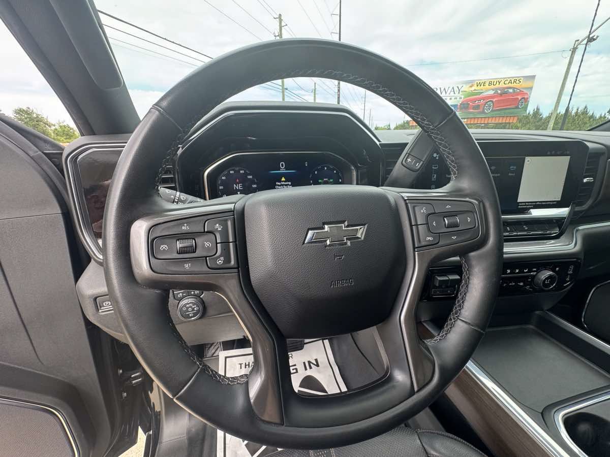 Used 2024 Chevrolet Silverado 2500 High Country w/ Midnight Edition AWD/4WD image 14