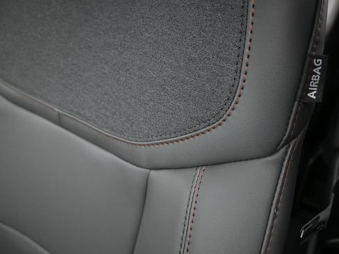 New 2026 Ford Explorer Active w/ Active Comfort Package image 28