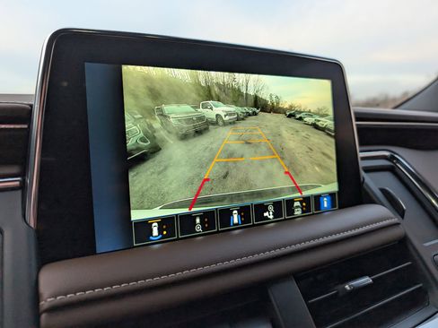 Used 2022 Chevrolet Tahoe High Country image 30