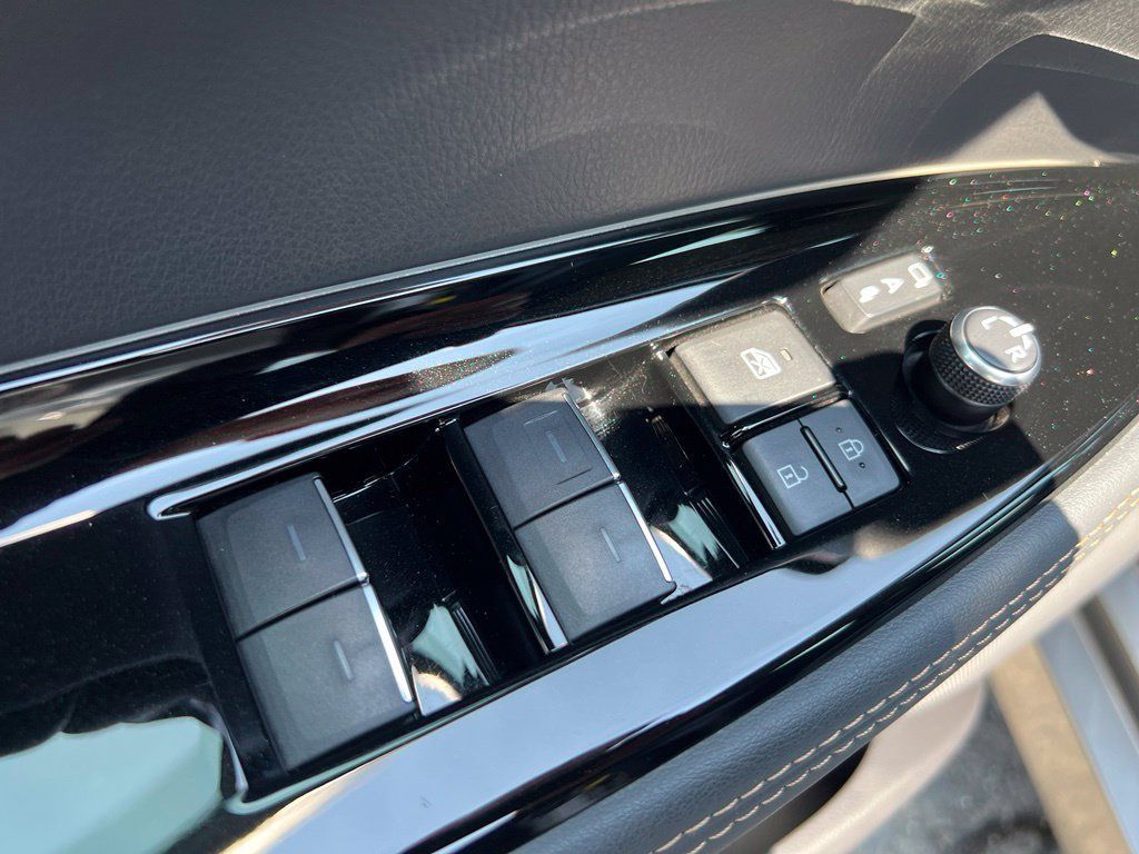 Certified 2022 Toyota Mirai w/ Toyota Teammate Package RWD image 41