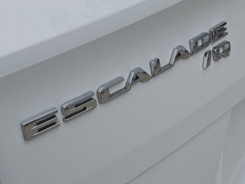 New 2025 Cadillac Escalade IQ Sport 2 AWD/4WD image 8