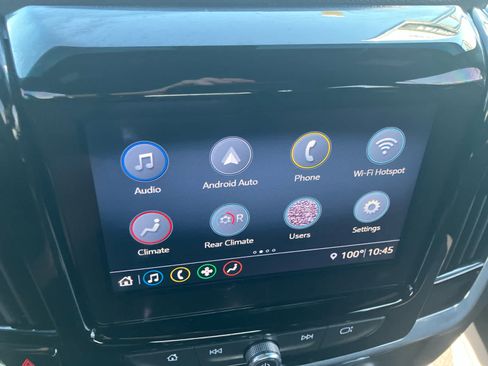 Used 2022 Chevrolet Traverse LT FWD image 22