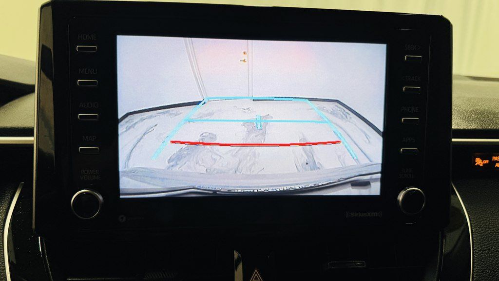 Used 2021 Toyota Corolla LE FWD image 19