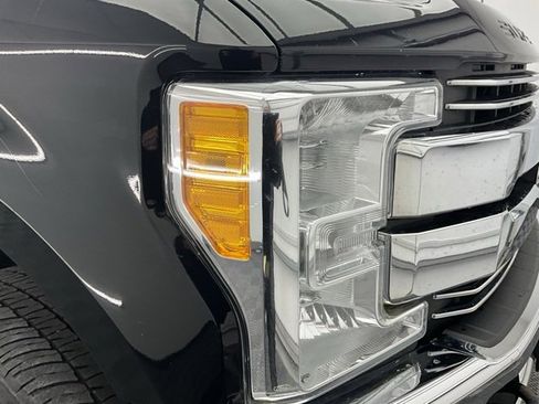 Used 2017 Ford F250 Lariat w/ FX4 Off-Road Package image 26