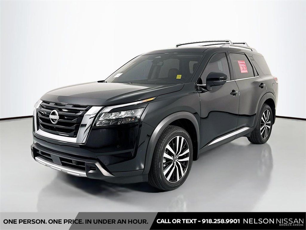 Certified 2025 Nissan Pathfinder Platinum w/ Cargo Package FWD image 1