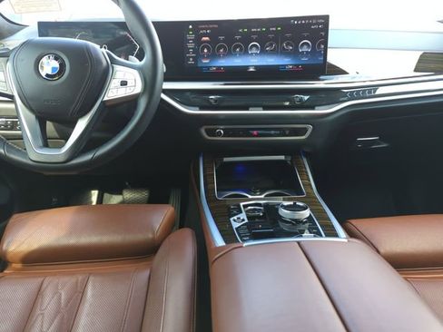 Certified 2023 BMW X7 xDrive40i w/ Executive Package image 13