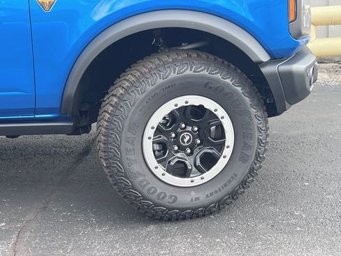 Used 2022 Ford Bronco Badlands image 23