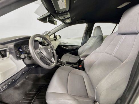 Certified 2023 Toyota Corolla SE FWD image 3