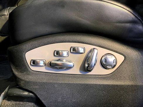 Certified 2022 Porsche Macan S AWD/4WD image 39
