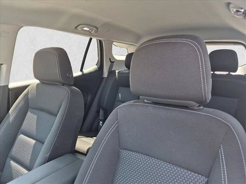 Used 2024 GMC Terrain SLE w/ Driver Convenience Package FWD image 16