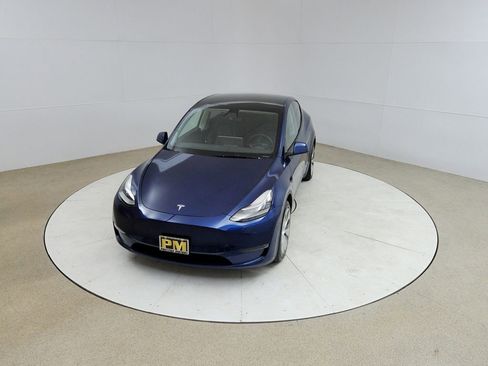 Used 2021 Tesla Model Y Long Range image 14