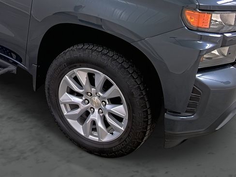 Used 2020 Chevrolet Silverado 1500 Custom w/ Custom Value Package image 14