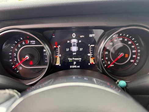 Used 2021 Jeep Gladiator Rubicon w/ Uconnect 4C Nav & Sound Group AWD/4WD image 14