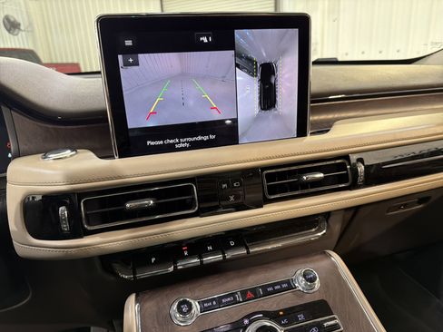 Used 2023 Lincoln Aviator Reserve w/ Equipment Group 201A image 20