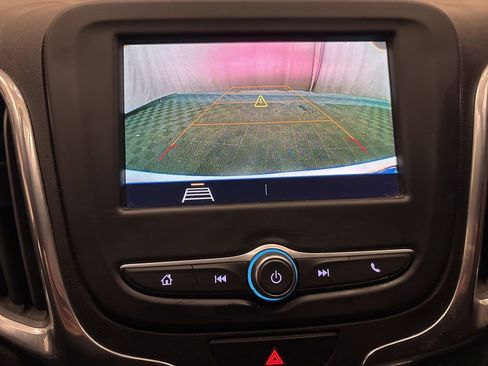 Used 2020 Chevrolet Equinox LT image 16