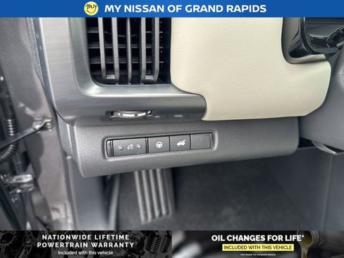 New 2026 Nissan Pathfinder SL image 16