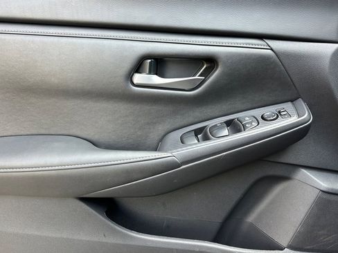 Used 2024 Nissan Sentra SV image 12