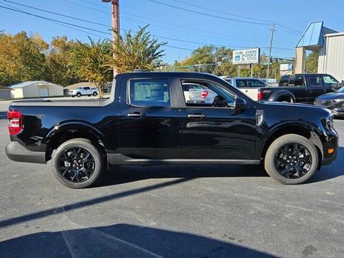 New 2025 Ford Maverick XLT w/ Black Appearance Package AWD/4WD image 12
