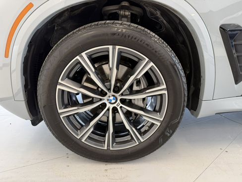 Used 2024 BMW X5 xDrive40i w/ M Sport Package image 59