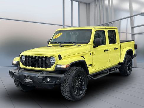 Used 2024 Jeep Gladiator Sport image 3