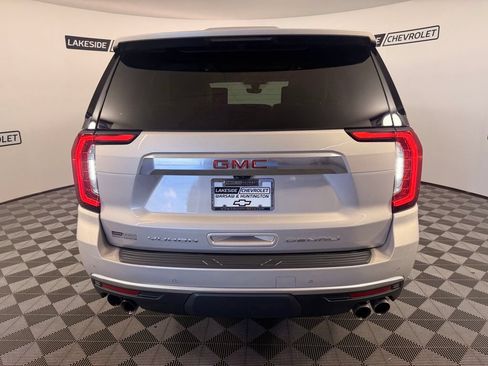 Used 2021 GMC Yukon Denali w/ Denali Premium Package AWD/4WD image 9