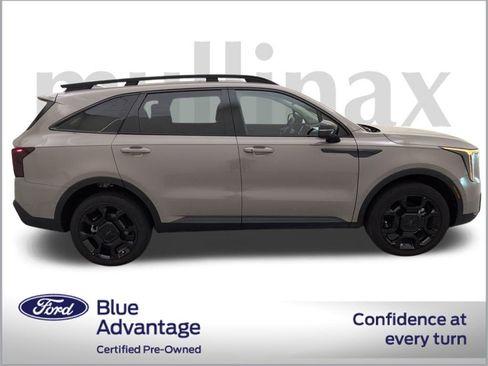 Used 2025 Kia Sorento X-Line EX image 2