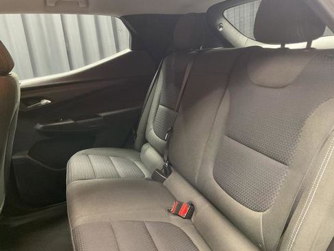 Used 2023 Chevrolet Bolt EUV LT w/ Comfort Package image 9
