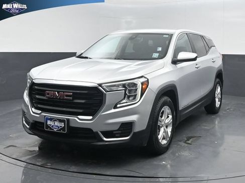 Used 2022 GMC Terrain SLE FWD image 3