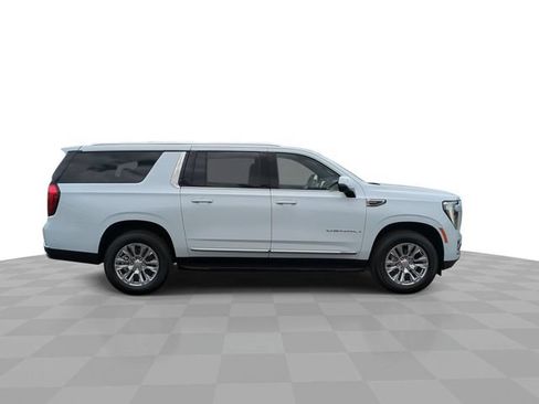 New 2026 GMC Yukon XL Denali AWD/4WD image 9