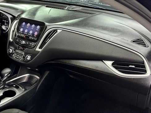 Used 2022 Chevrolet Malibu LT FWD image 25