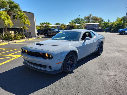 Used 2020 Dodge Challenger R/T Scat Pack RWD image 9