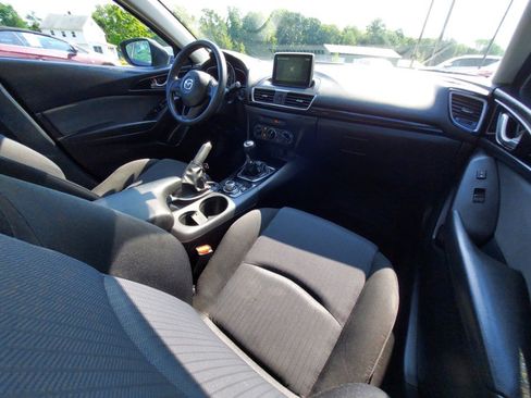 Used 2016 MAZDA MAZDA3 i Sport FWD image 10