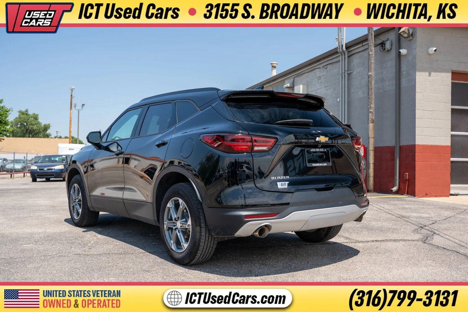 Used 2024 Chevrolet Blazer LT w/ Convenience Package FWD image 3